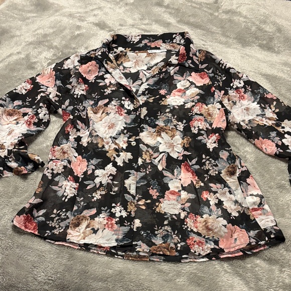 NorthStyle Tops - NorthStyle Black and Pink Floral Blouse